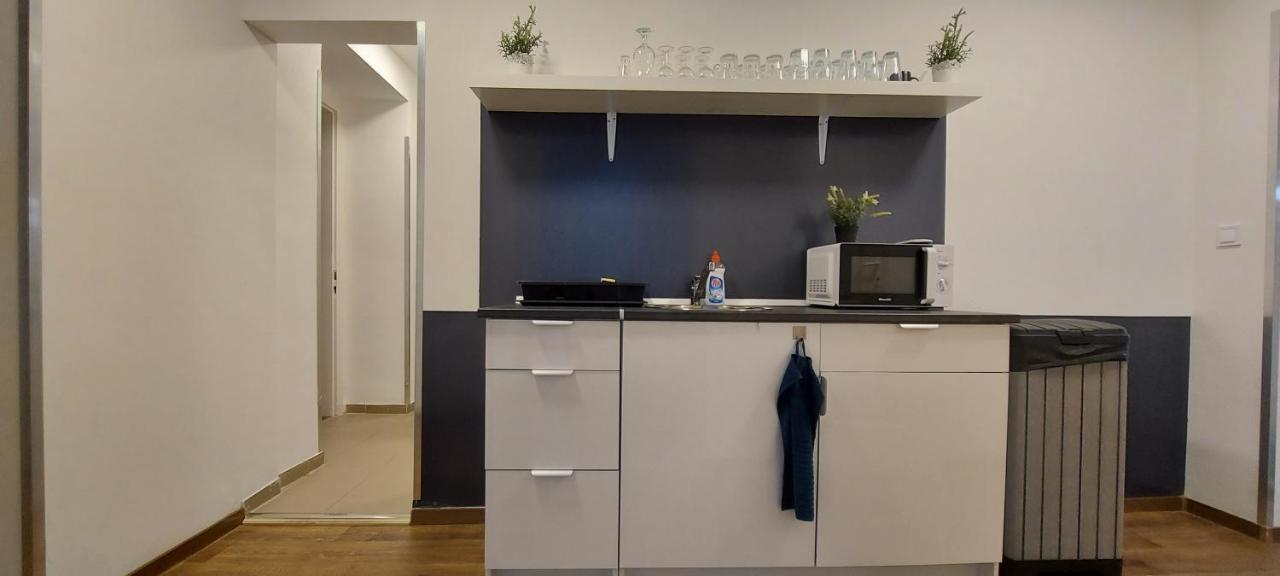 K21 Party Apartment Hotel With Inhouse Ruin Pub Budapest Exterior foto